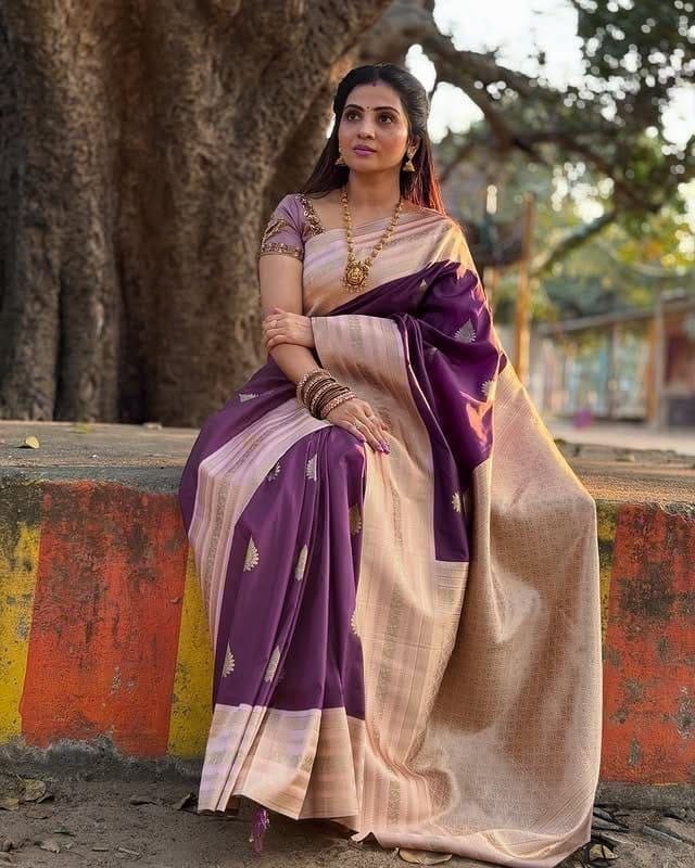 Wine Purple Lichi Silk Jacquard Saree with Rich Pallu