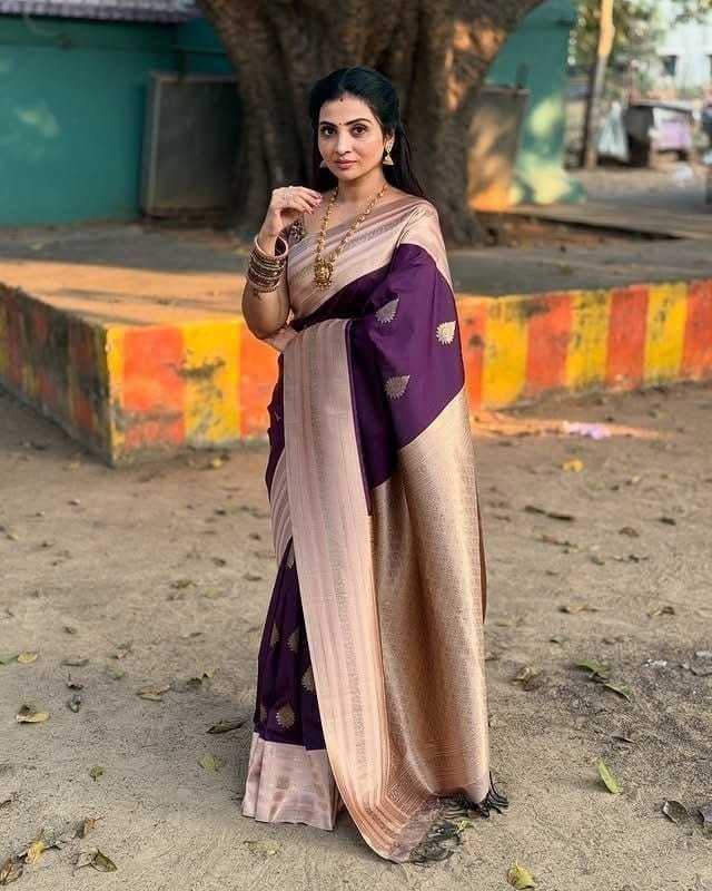 Wine Purple Lichi Silk Jacquard Saree with Rich Pallu