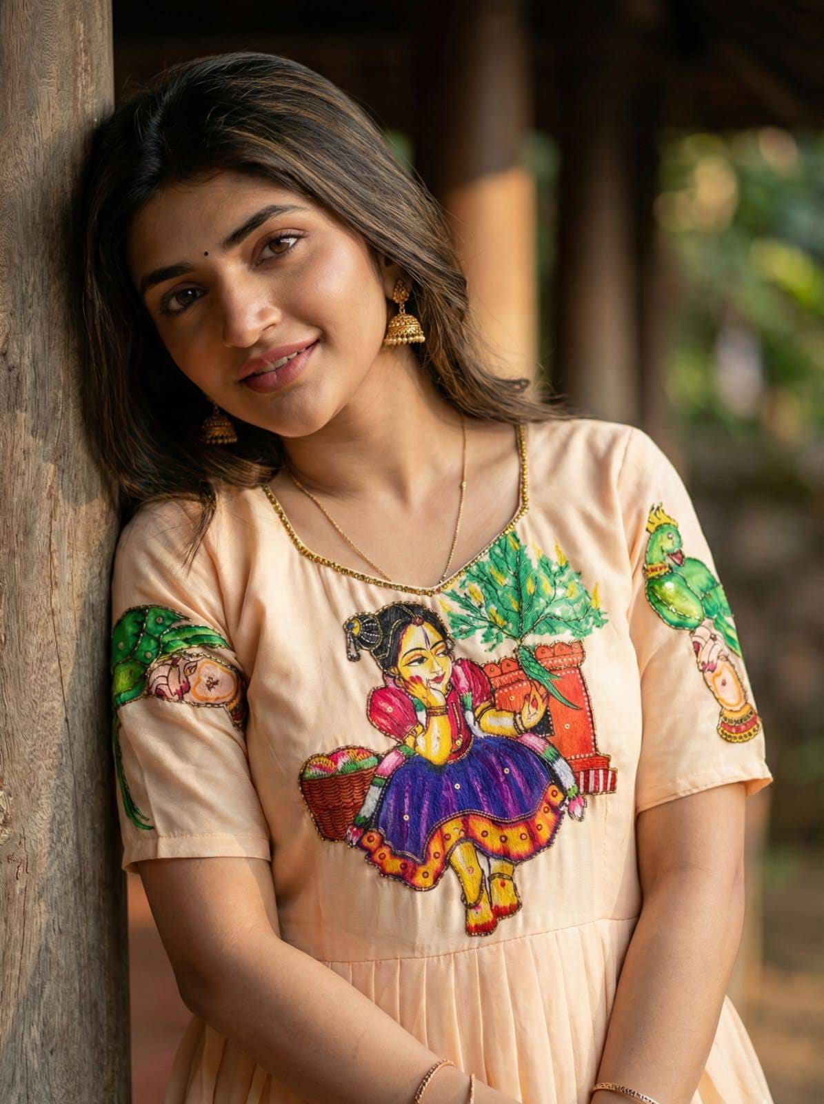 Muslin Kalamkari Print Anarkali Gown with Khatli Handwork
