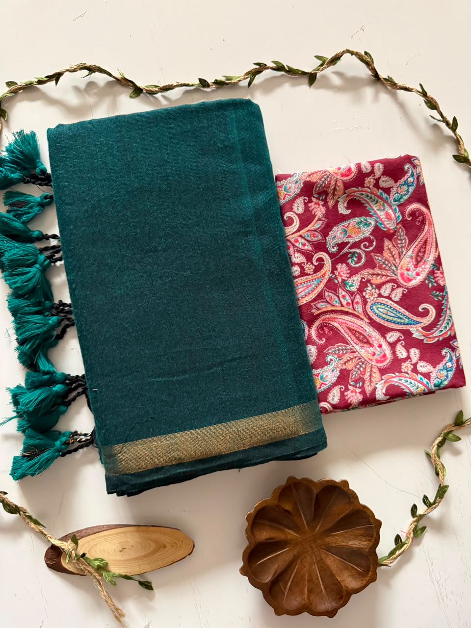 Handloom Khadi Cotton Saree with Zari Border & Printed Blouse
