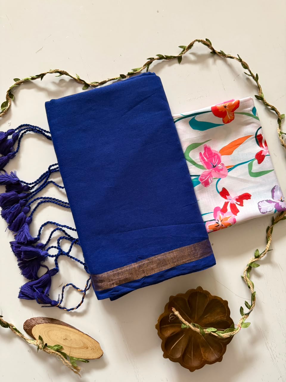 Handloom Khadi Cotton Saree with Zari Border & Printed Blouse