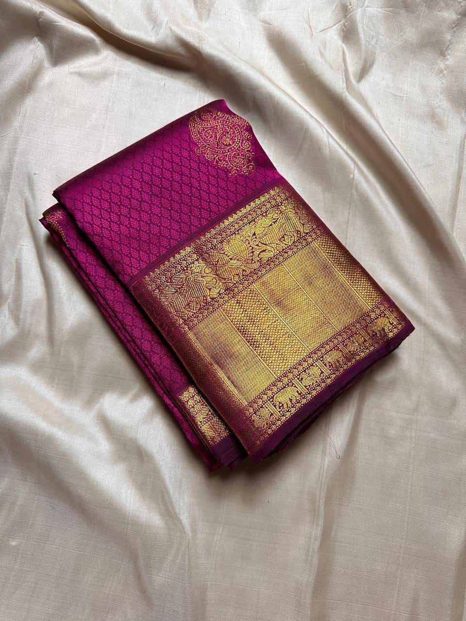 Elegant Kanjeevaram Style Soft Lichi Silk Saree with Rich Zari Pallu & Traditional Jacquard Border