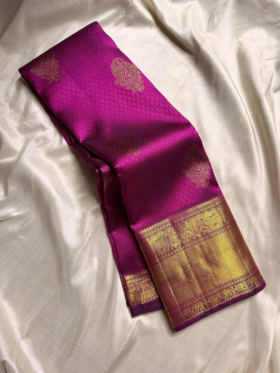 Elegant Kanjeevaram Style Soft Lichi Silk Saree with Rich Zari Pallu & Traditional Jacquard Border