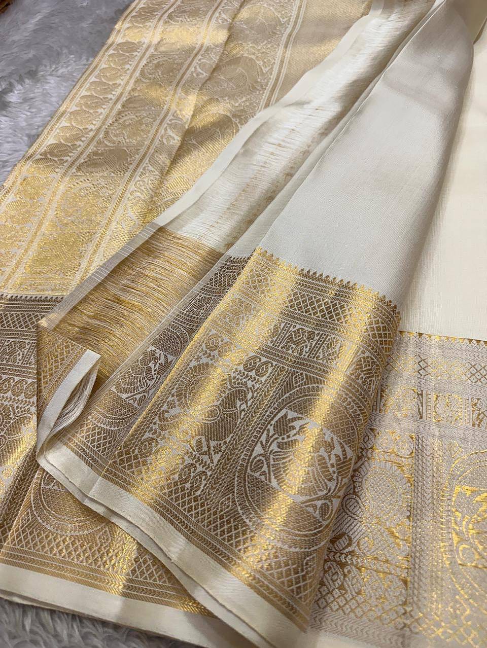 Elegant Kanjeevaram Style Soft Lichi Silk Saree with Rich Zari Pallu & Traditional Jacquard Border
