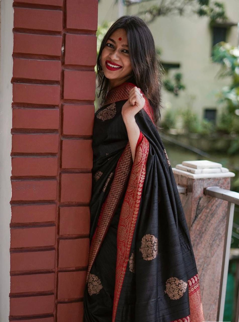 Royal Black Soft Lichi Silk Saree with Maroon Red Contrast Zari Border & Rich Jacquard Pallu