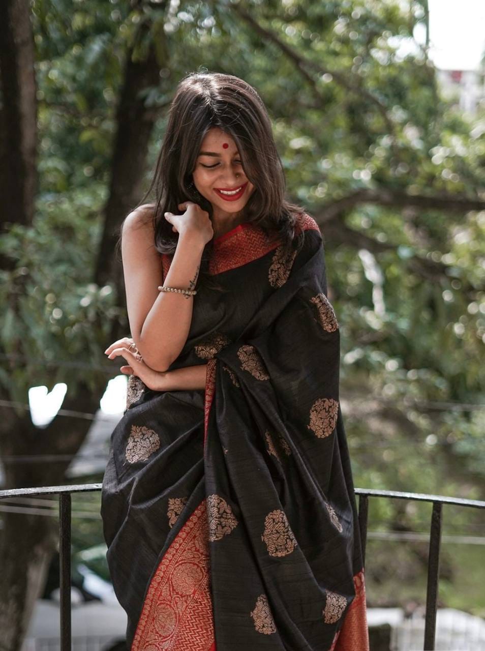 Royal Black Soft Lichi Silk Saree with Maroon Red Contrast Zari Border & Rich Jacquard Pallu
