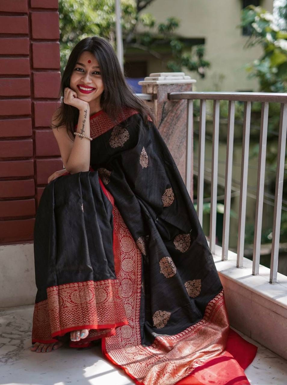 Royal Black Soft Lichi Silk Saree with Maroon Red Contrast Zari Border & Rich Jacquard Pallu